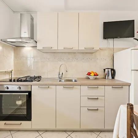 Fuer 2 Personen Ca 30 Qm In Pula, Istrien Istrische Riviera Apartment *