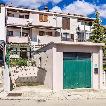 Fuer 2 Personen Ca 30 Qm In Pula, Istrien Istrische Riviera Apartment *